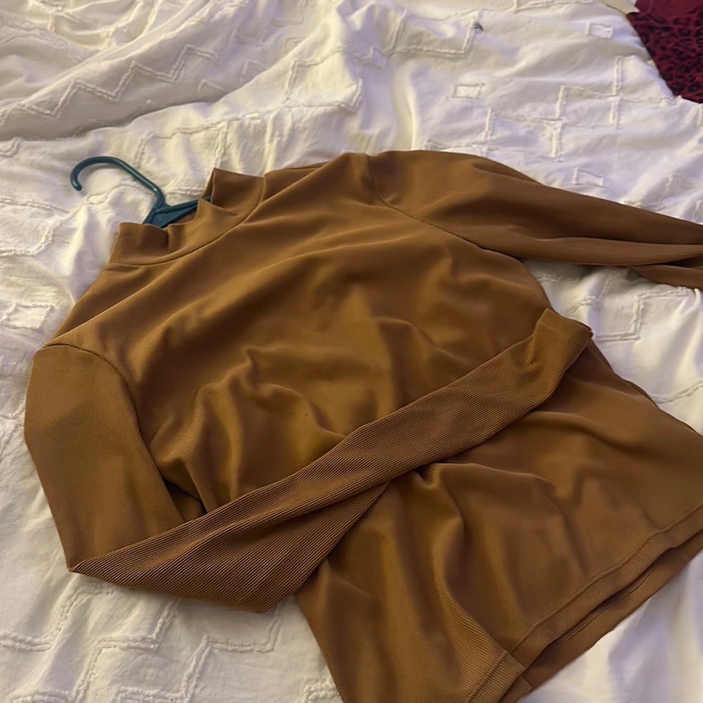Long sleeve turtleneck, ribbed, brown cream, H&M top